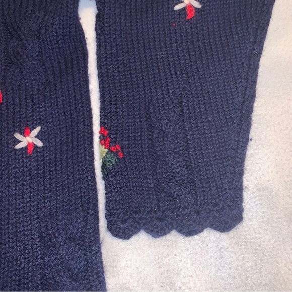 Belle Pointe Vintage Christmas Santa Sweater Sz M Navy Tassels Embroidery EUC - Picture 3 of 9